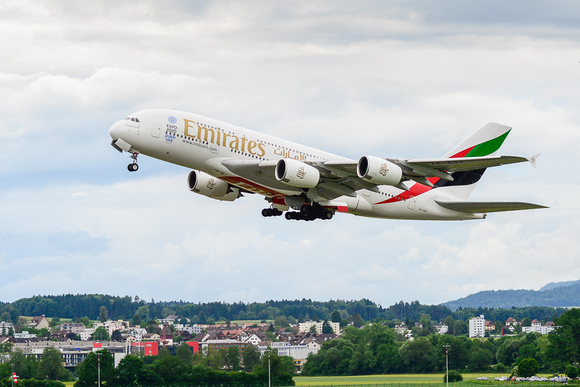 Airbus A380-861 Emirates A6-EOV